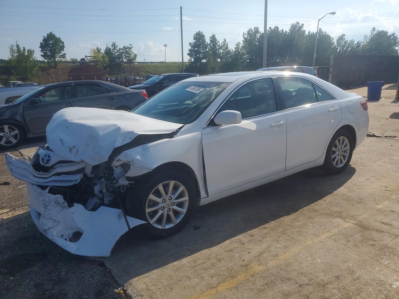 Photo of the 2011 TOYOTA CAMRY XLE V6