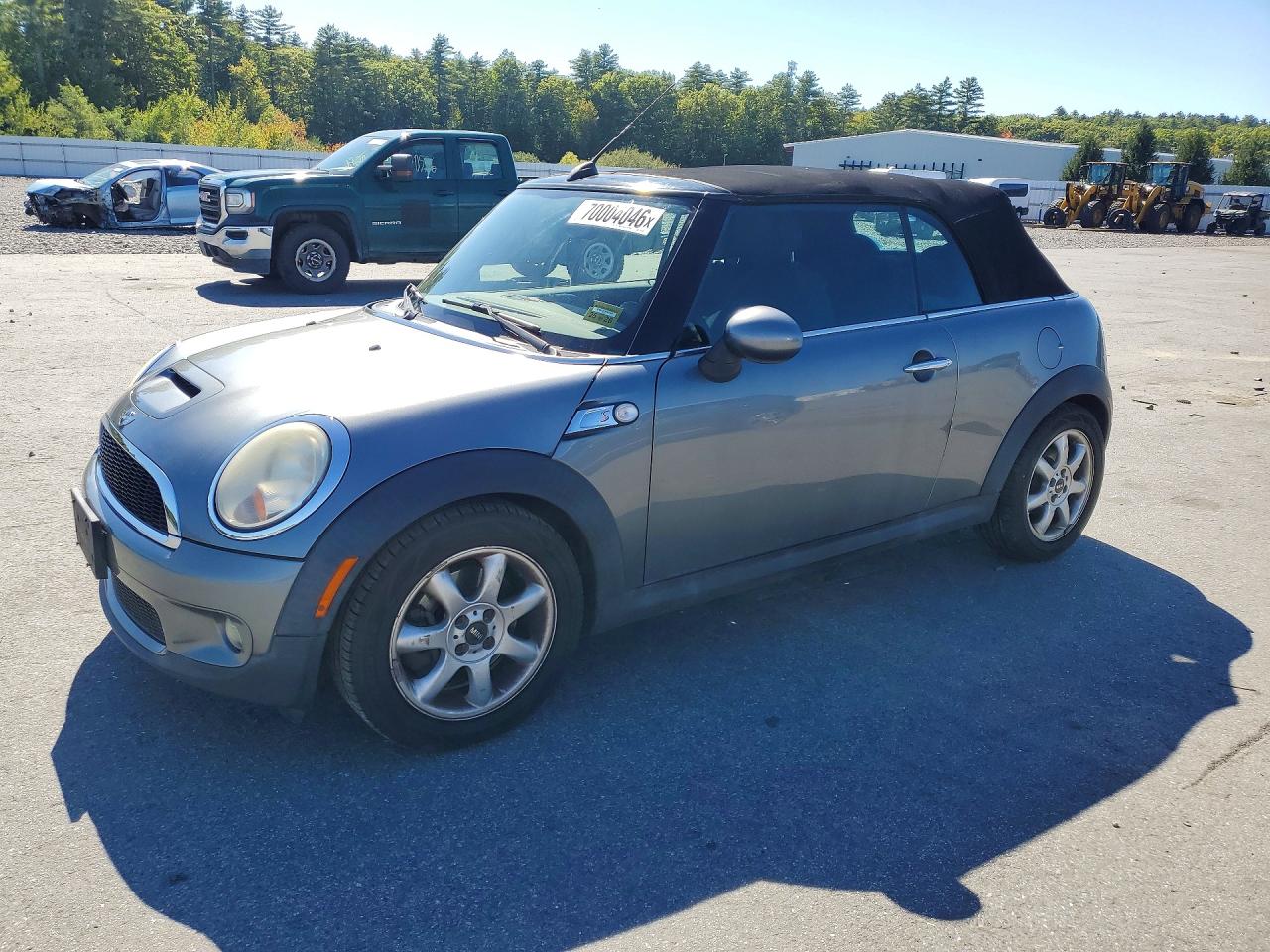 Photo of the 2010 MINI COOPER S