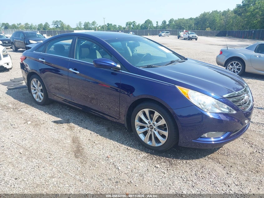 Photo of the 2013 HYUNDAI SONATA SE