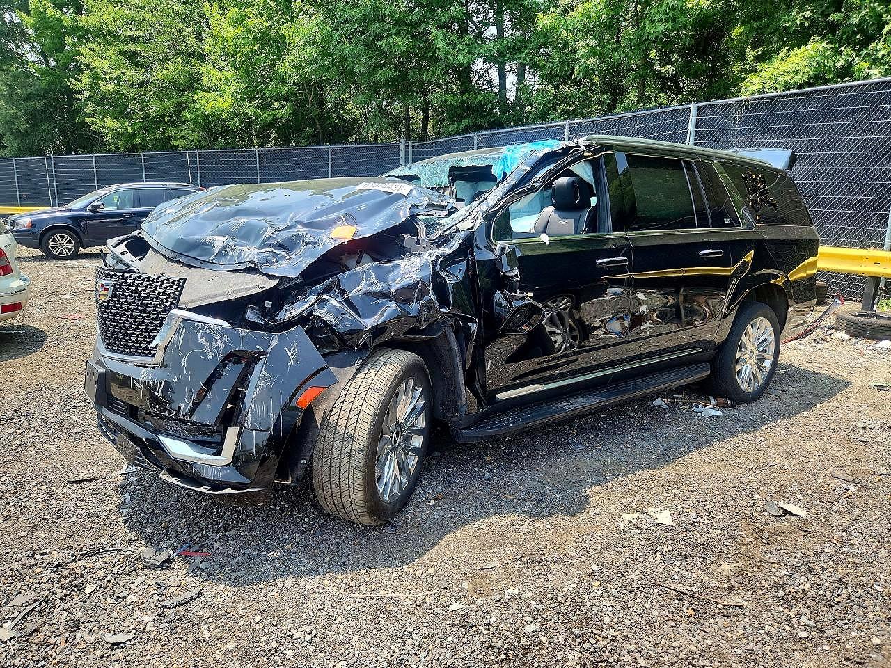 Photo of the 2024 CADILLAC ESCALADE ESV PREMIUM LUXURY