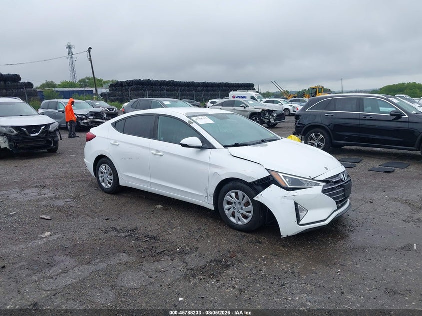 Photo of the 2019 HYUNDAI ELANTRA SE