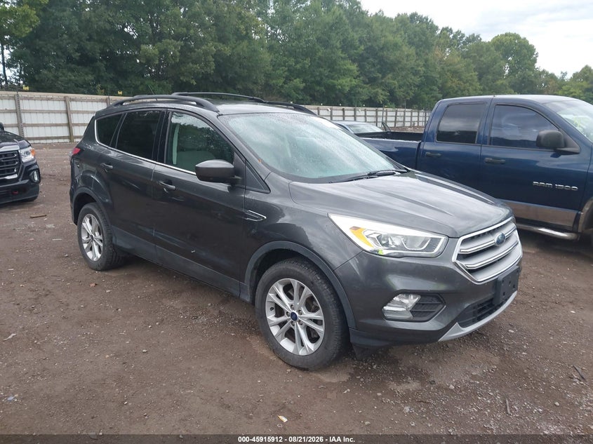 Photo of the 2017 FORD ESCAPE SE