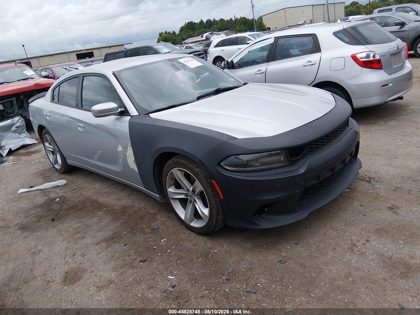 Photo of the 2019 DODGE CHARGER SXT RWD