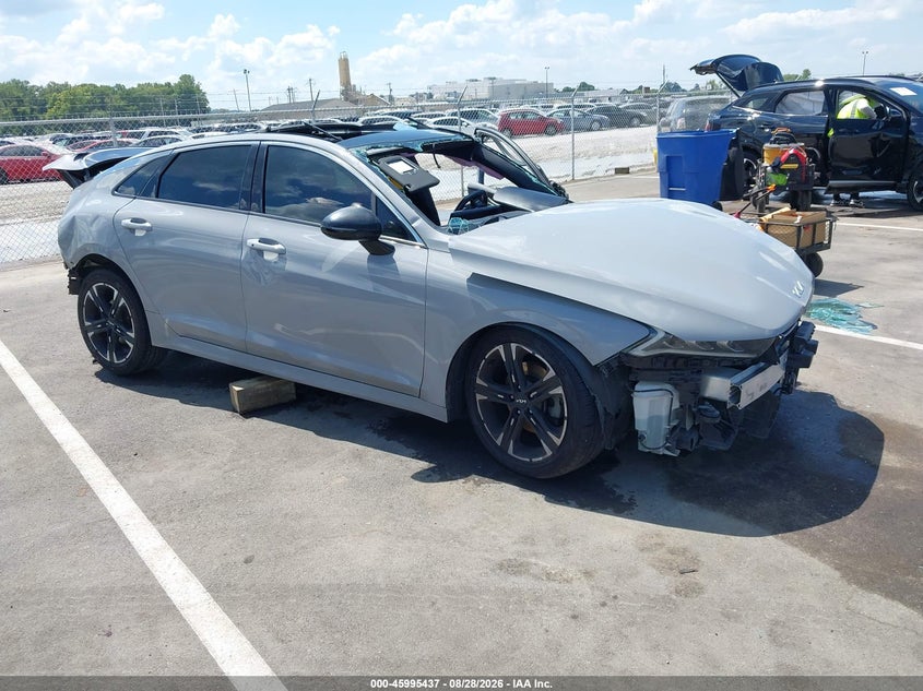 Photo of the 2022 KIA K5 GT-LINE