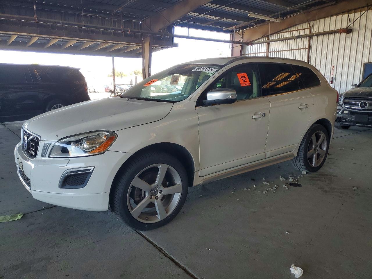 Photo of the 2011 VOLVO XC60 3.2