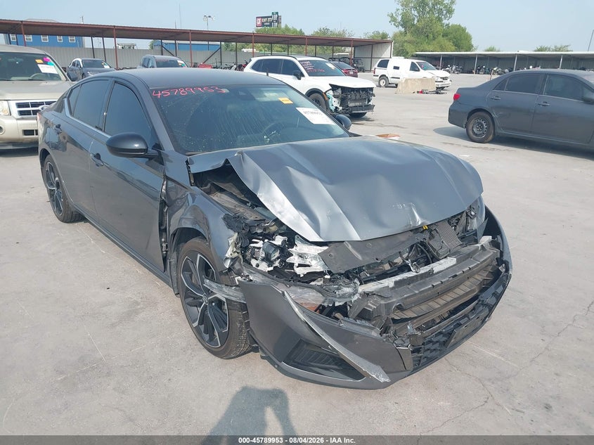 Photo of the 2025 NISSAN ALTIMA SR FWD