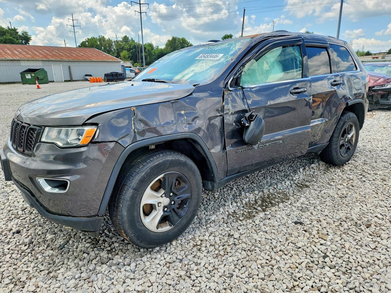 Photo of the 2017 JEEP GRAND CHEROKEE LAREDO
