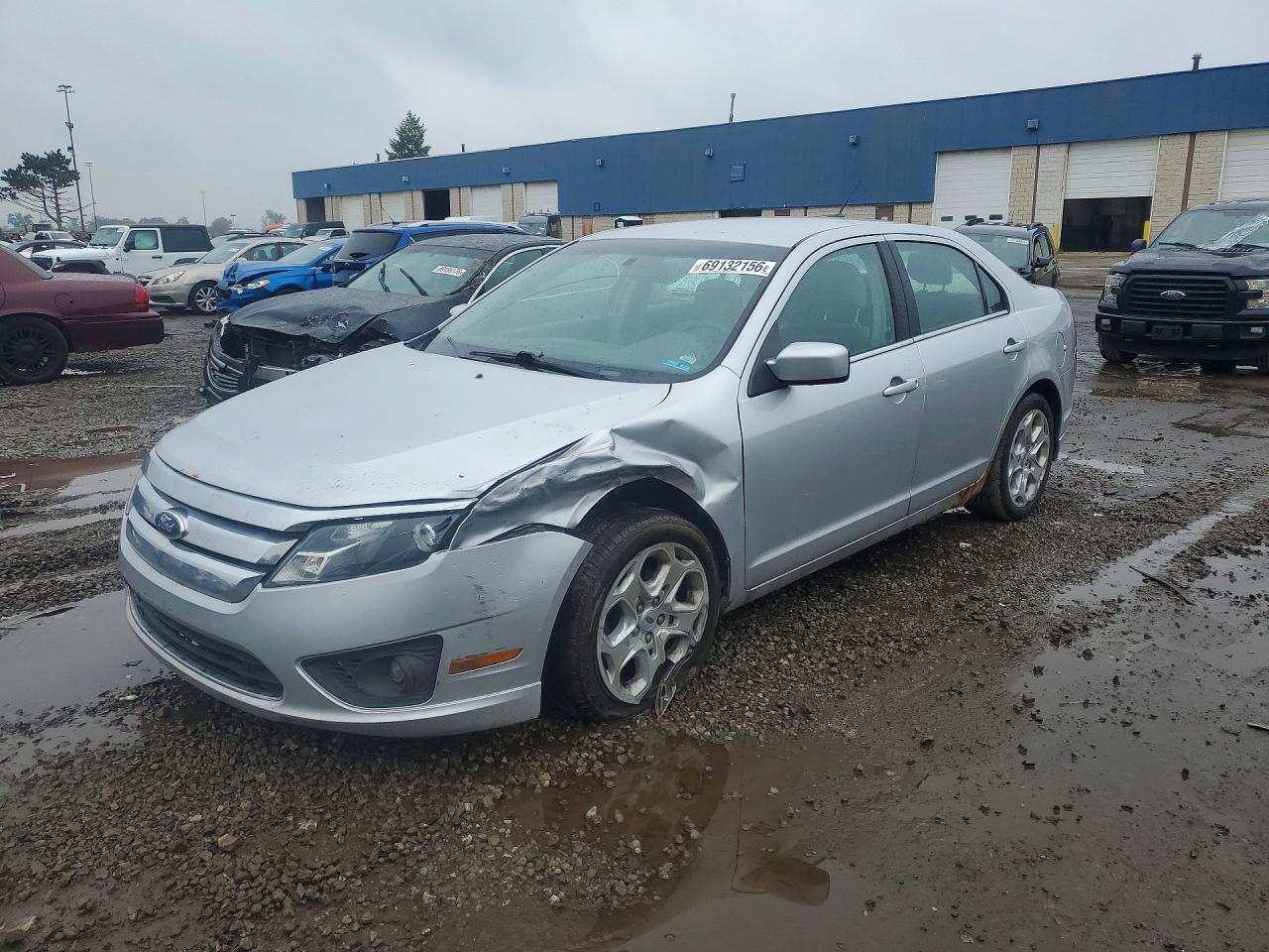 Photo of the 2011 FORD FUSION SE