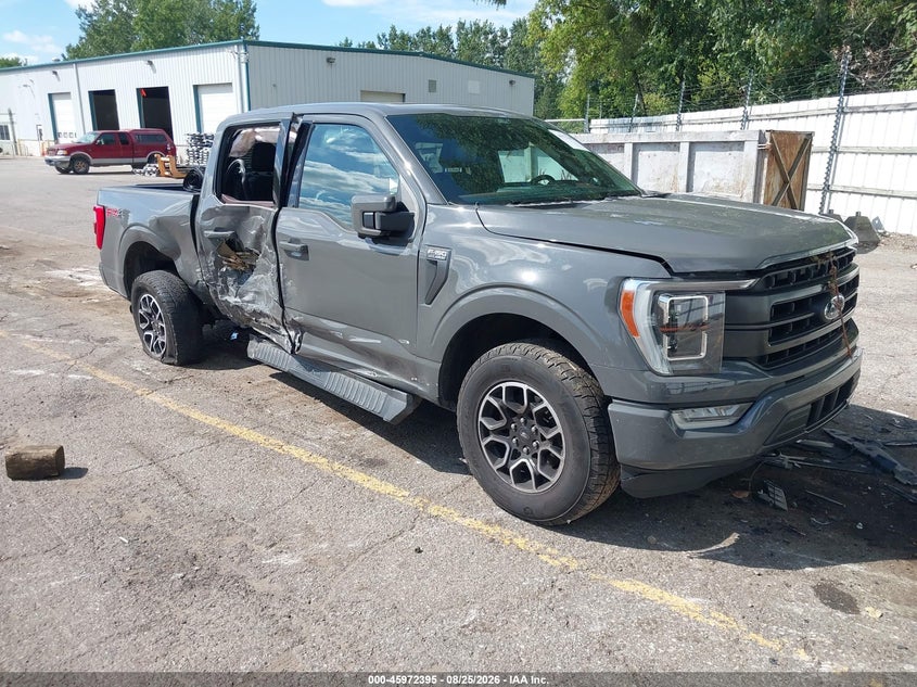 Photo of the 2021 FORD F-150 LARIAT