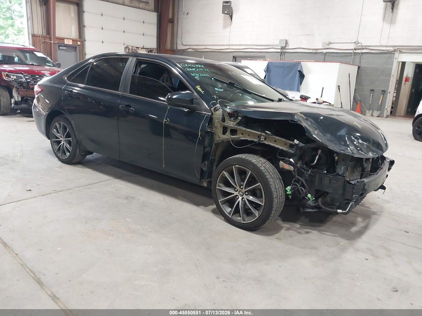 Photo of the 2015 TOYOTA CAMRY XSE