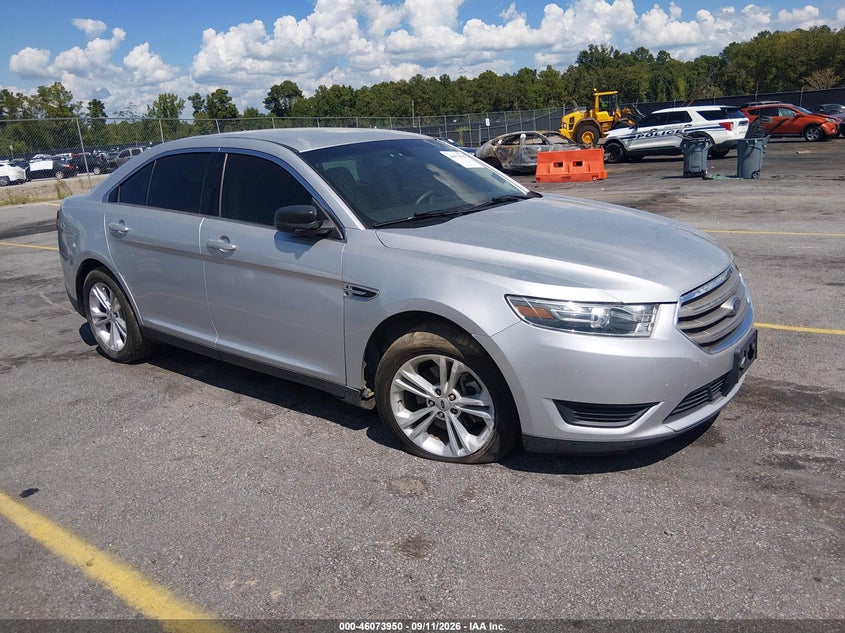 Photo of the 2018 FORD TAURUS SE
