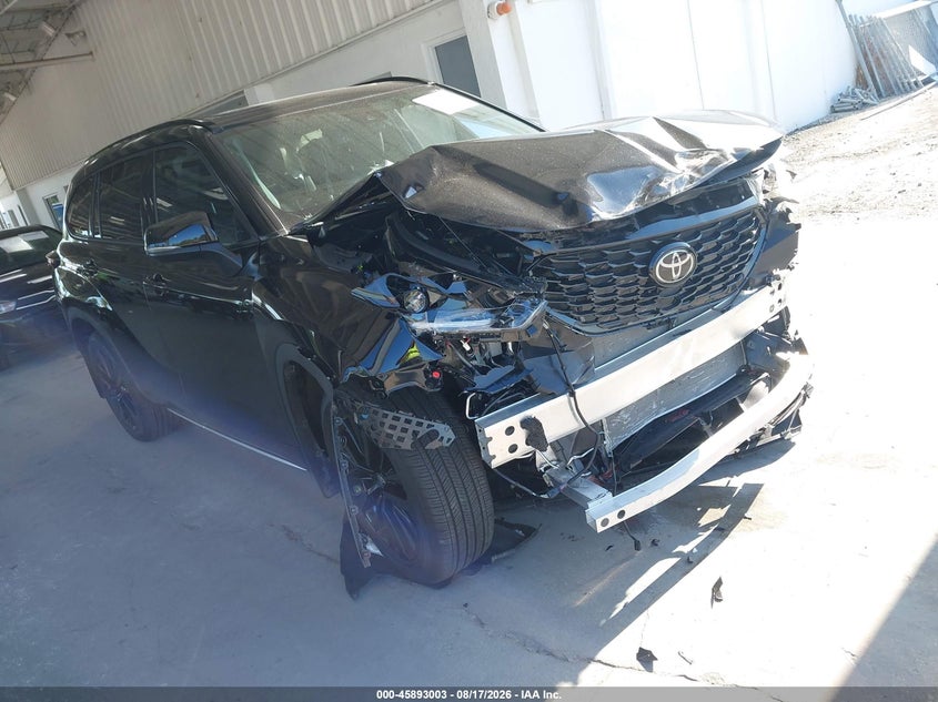 Photo of the 2025 TOYOTA HIGHLANDER XSE