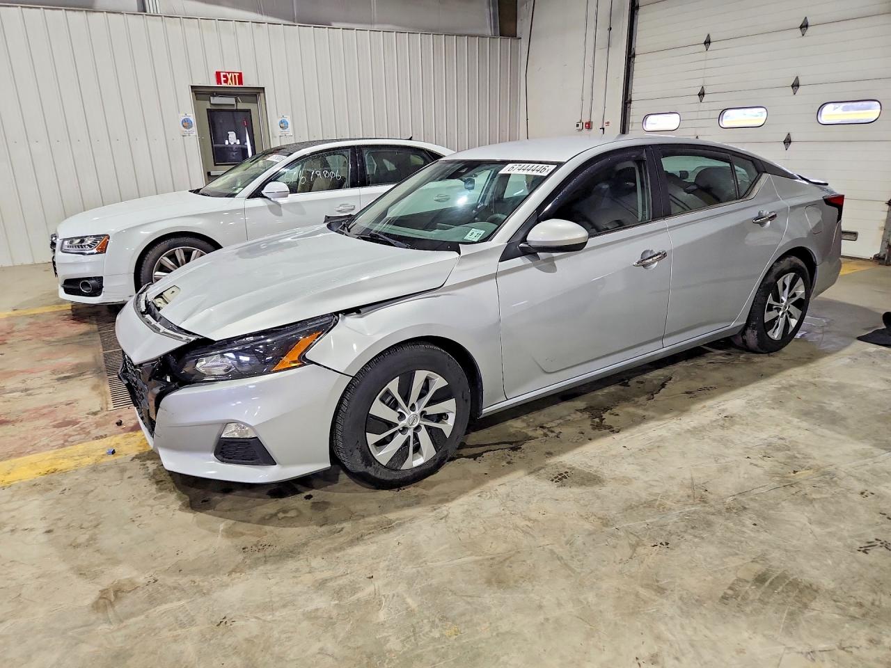 Photo of the 2022 NISSAN ALTIMA S