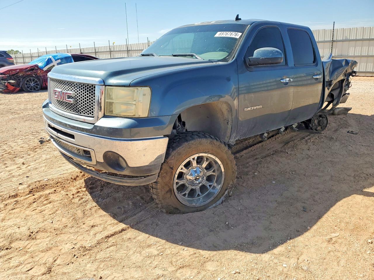 Photo of the 2011 GMC SIERRA K1500 SLE