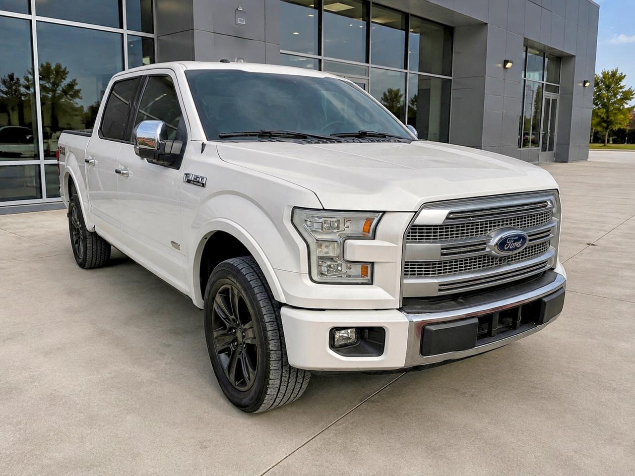 Photo of the 2017 FORD F150 SUPERCREW
