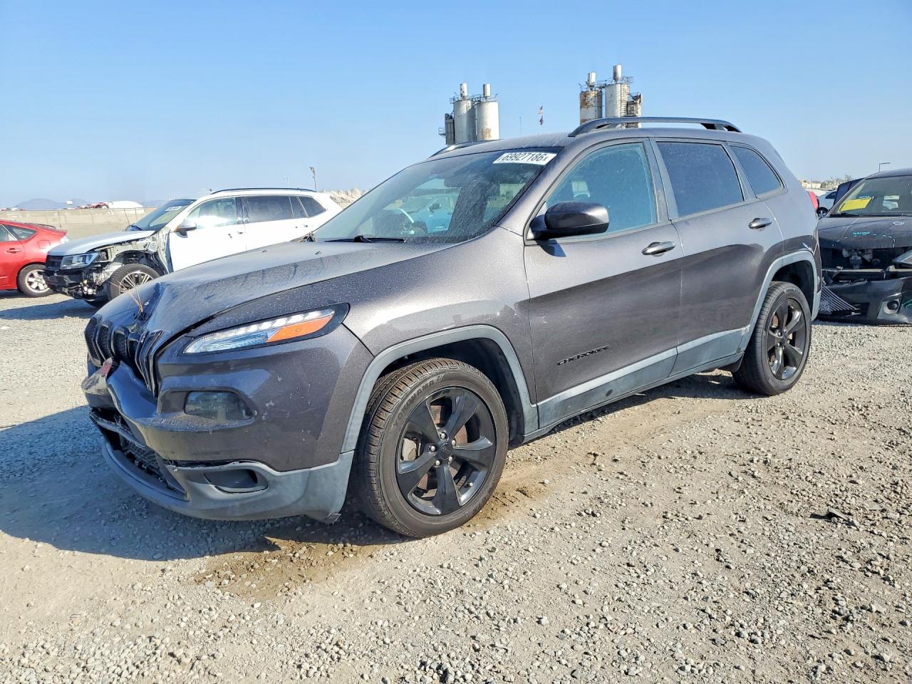 Photo of the 2018 JEEP CHEROKEE LATITUDE