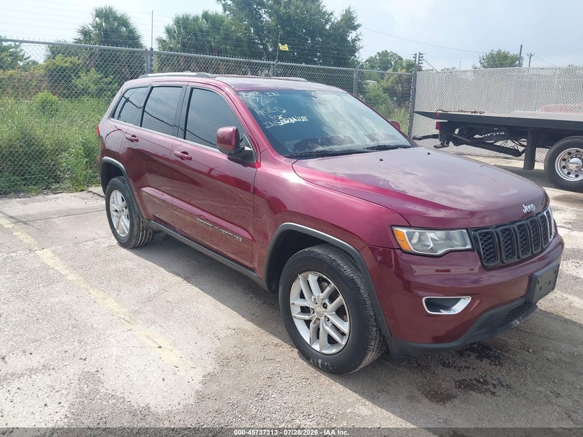 Photo of the 2017 JEEP GRAND CHEROKEE LAREDO