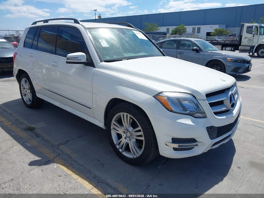 Photo of the 2015 MERCEDES-BENZ GLK 350