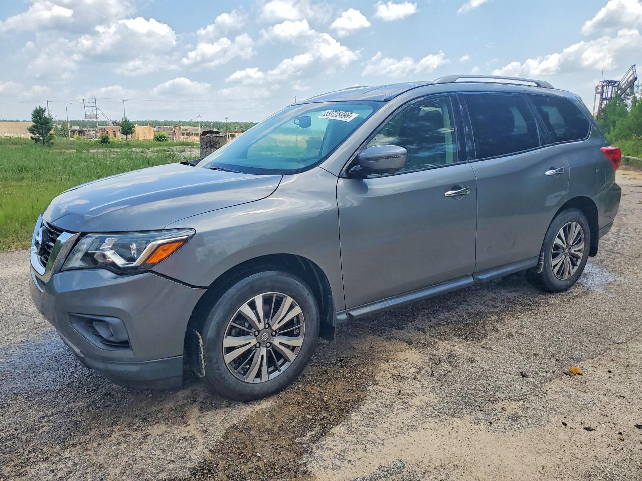 Photo of the 2019 NISSAN PATHFINDER SL