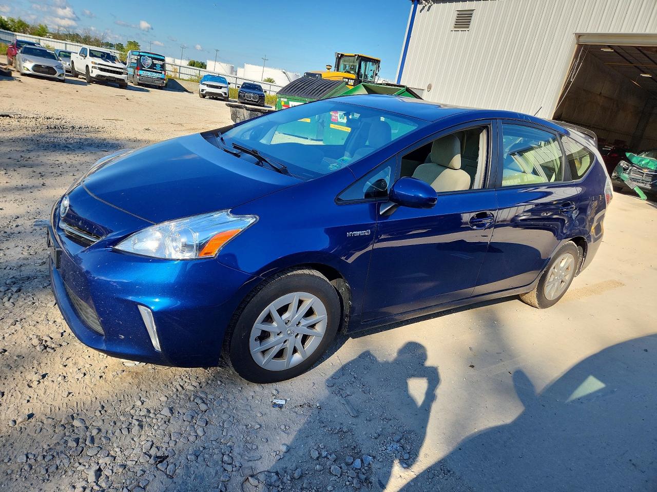 Photo of the 2014 TOYOTA PRIUS V THREE