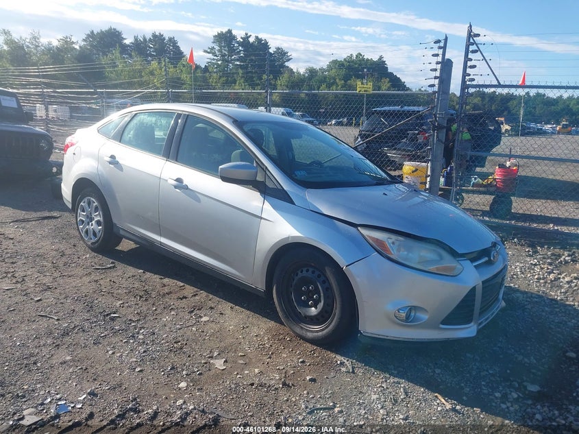 Photo of the 2012 FORD FOCUS SE