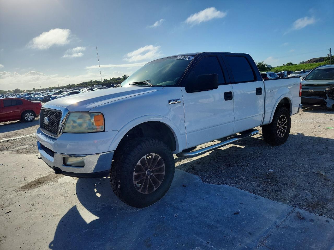 Photo of the 2005 FORD F150 SUPERCREW