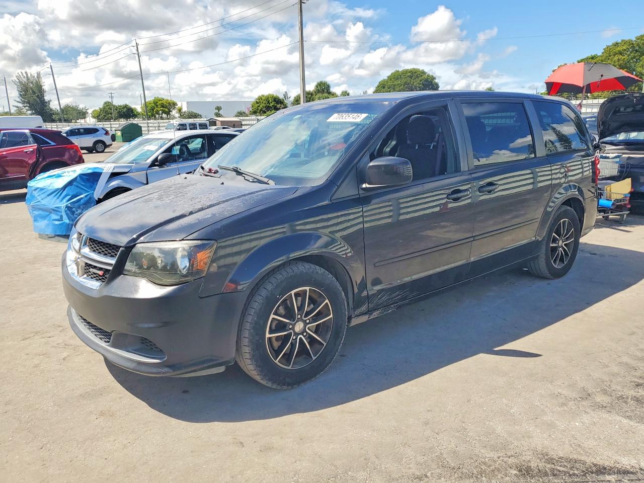 Photo of the 2016 DODGE GRAND CARAVAN SE