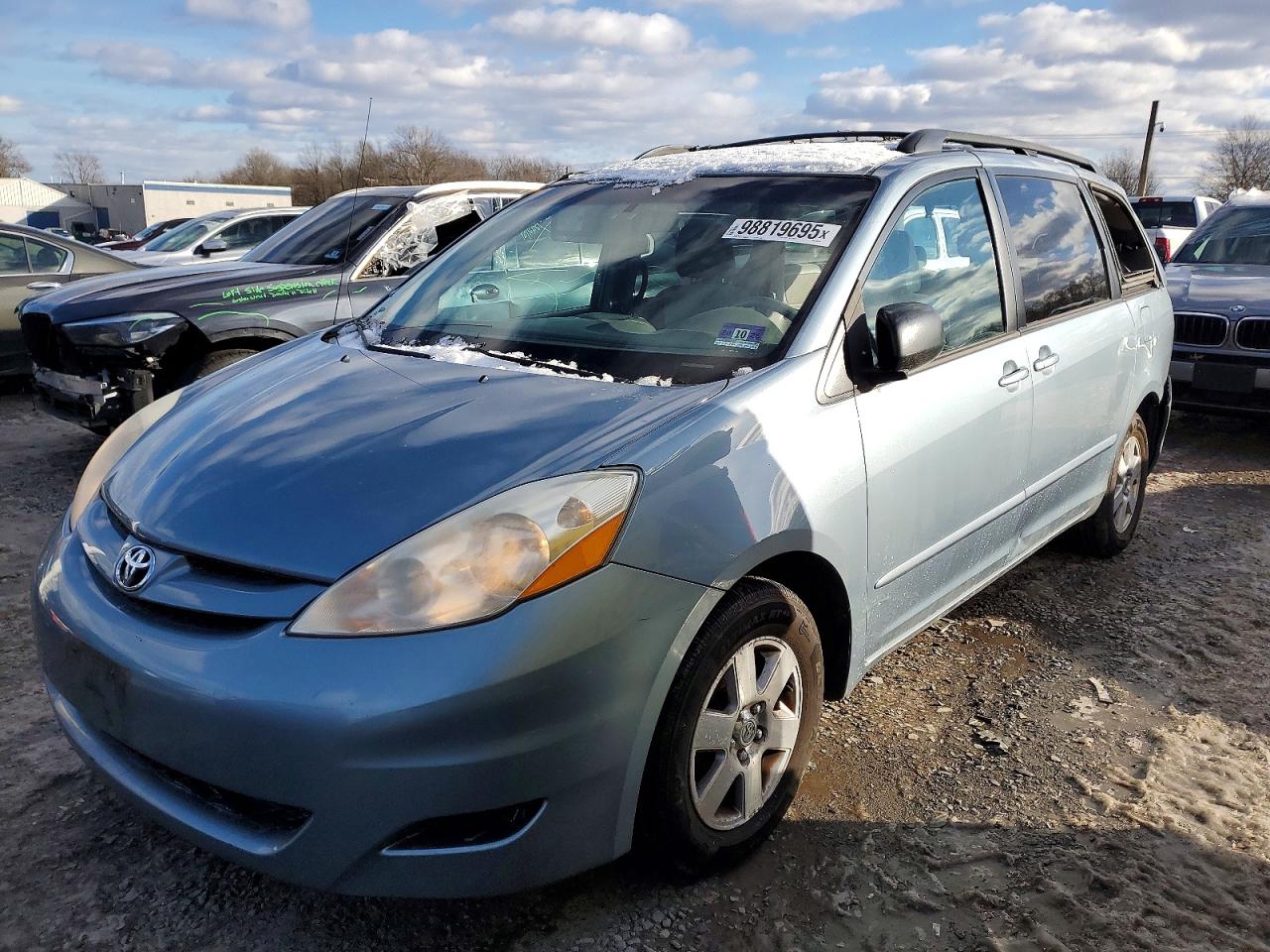 Photo of the 2010 TOYOTA SIENNA CE