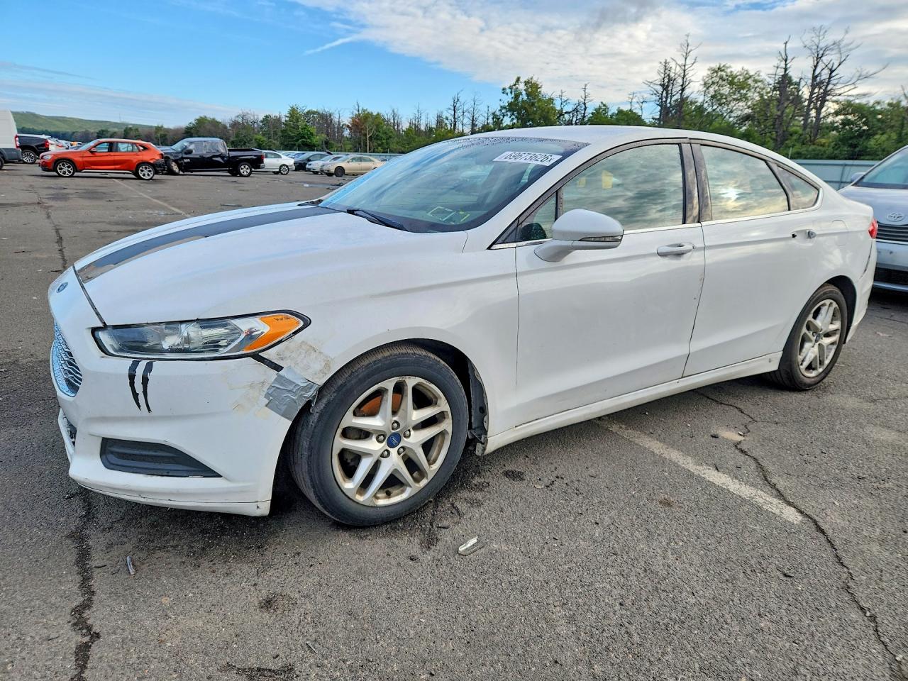Photo of the 2016 FORD FUSION SE