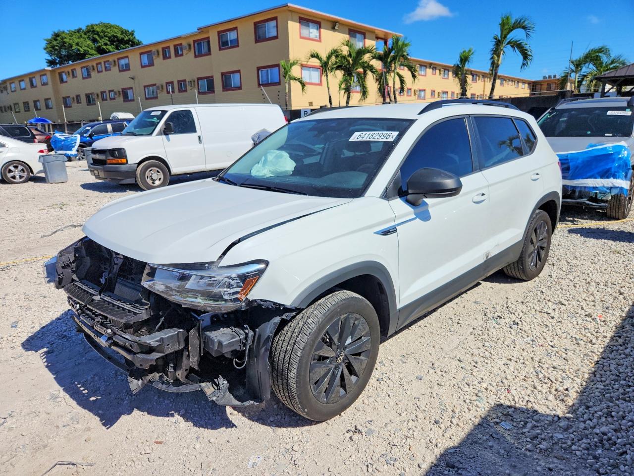 Photo of the 2024 VOLKSWAGEN TAOS