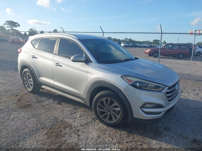 Photo of the 2017 HYUNDAI TUCSON SE PLUS