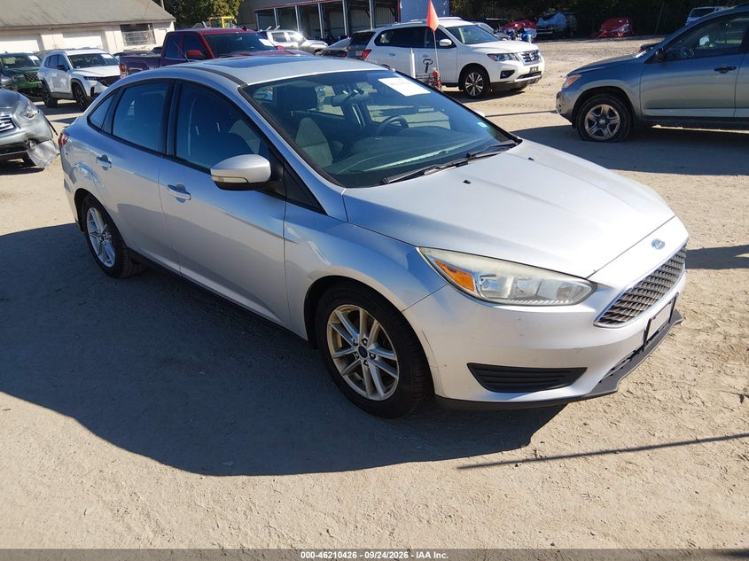 Photo of the 2015 FORD FOCUS SE