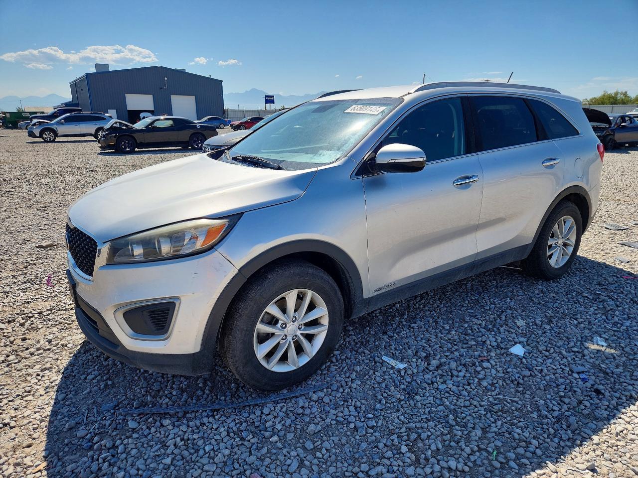 Photo of the 2017 KIA SORENTO LX V6