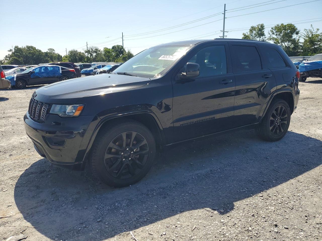 Photo of the 2018 JEEP GRAND CHEROKEE LAREDO