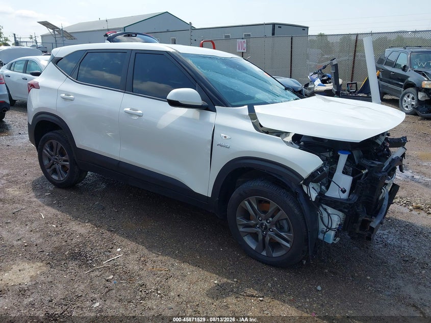 Photo of the 2023 KIA SELTOS LX