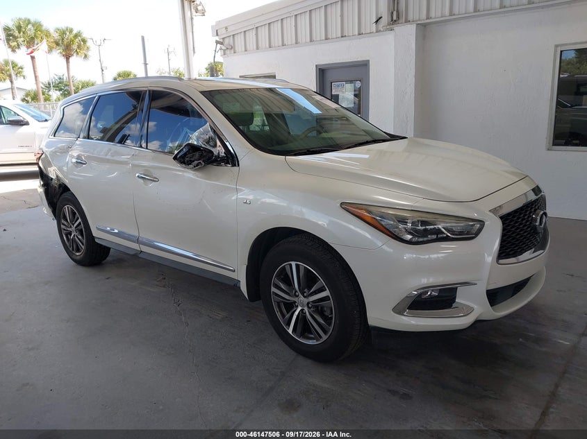 Photo of the 2017 INFINITI QX60