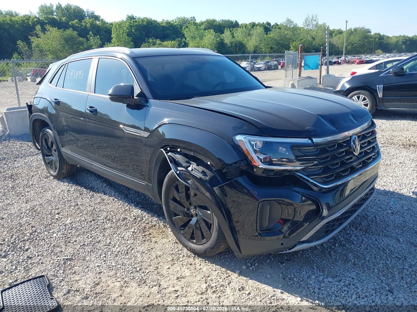 Photo of the 2024 VOLKSWAGEN ATLAS CROSS SPORT 2.0T SE W/TECHNOLOGY