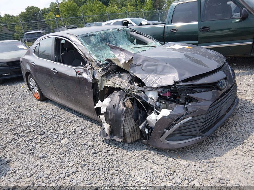Photo of the 2022 TOYOTA CAMRY LE HYBRID