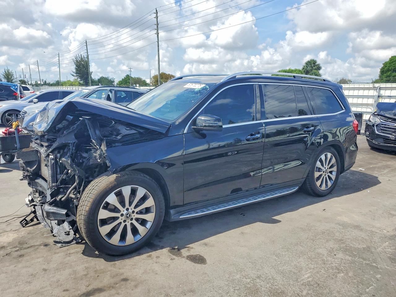 Photo of the 2017 MERCEDES-BENZ GLS 450 4MATIC