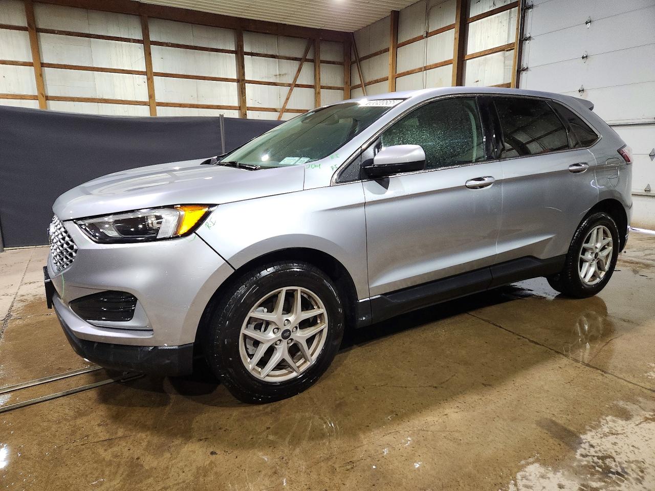 Photo of the 2024 FORD EDGE SEL