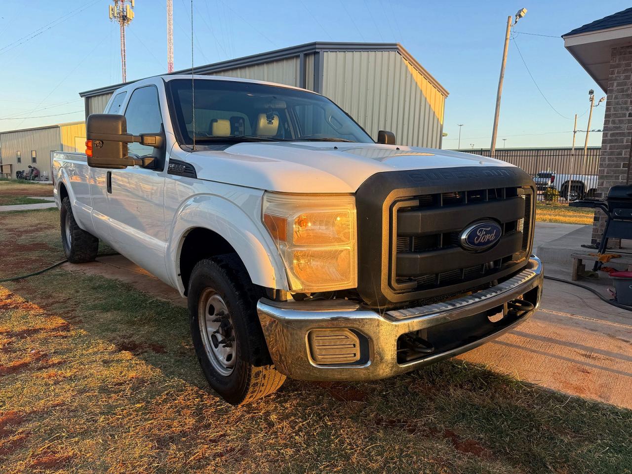 Photo of the 2015 FORD F350 SUPER DUTY