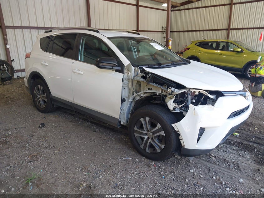 Photo of the 2016 TOYOTA RAV4 LE