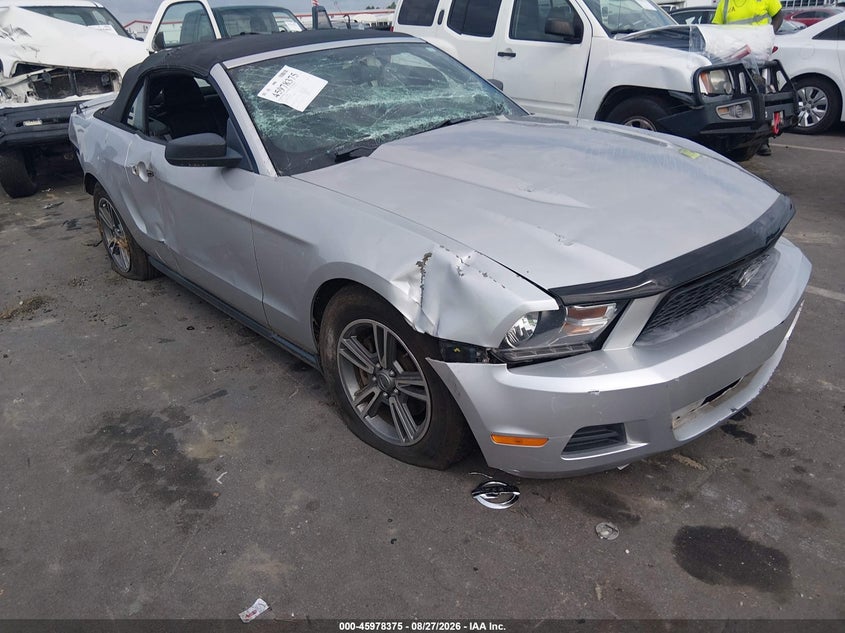 Photo of the 2012 FORD MUSTANG V6 PREMIUM