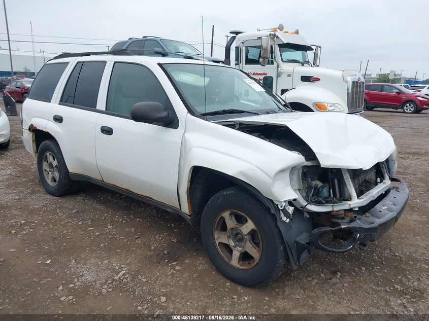 Photo of the 2005 CHEVROLET TRAILBLAZER LS