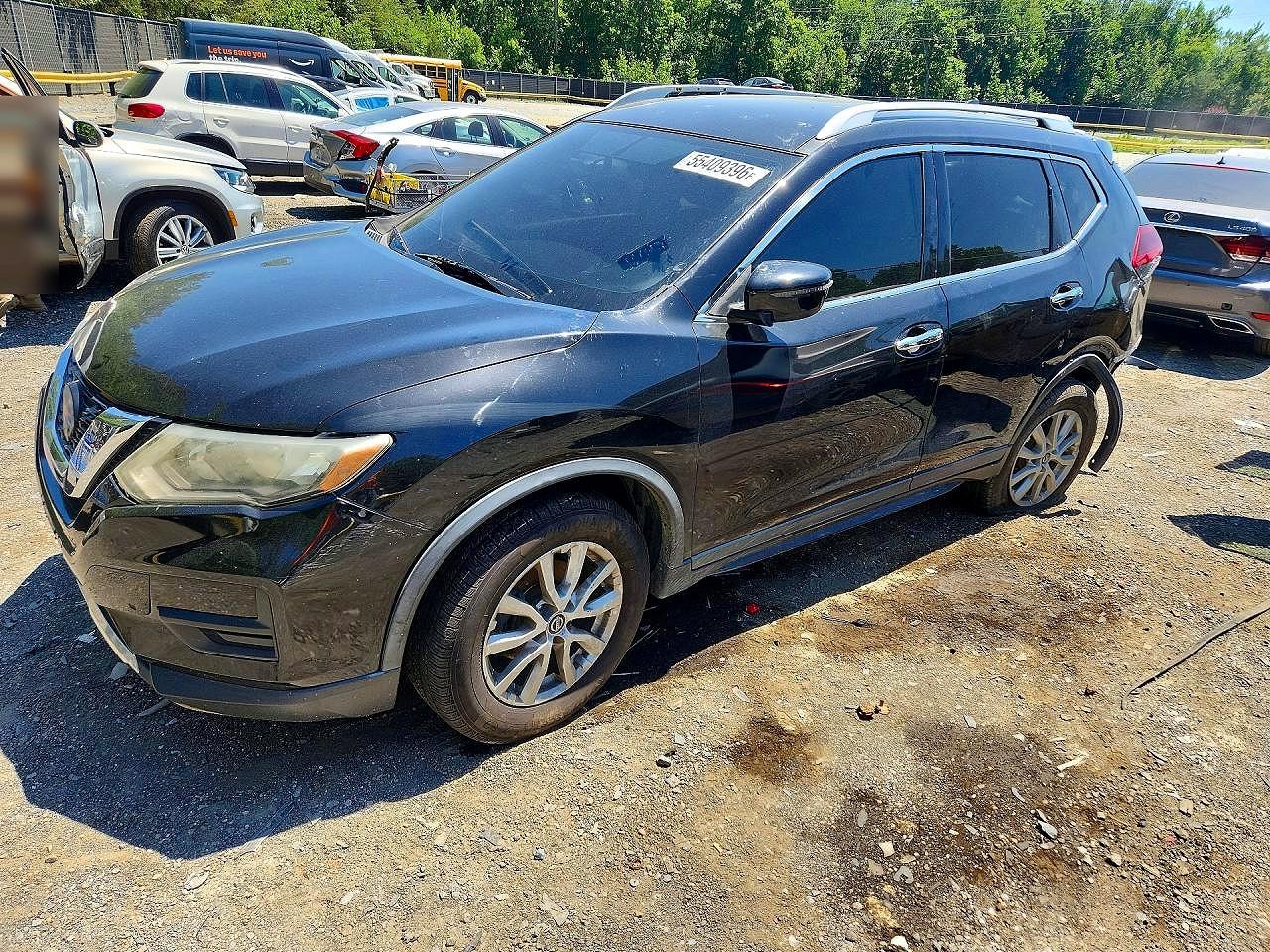 Photo of the 2018 NISS ROGUE