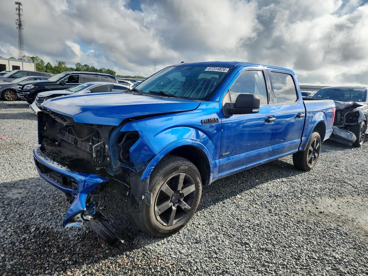 Photo of the 2017 FORD F150 SUPERCREW