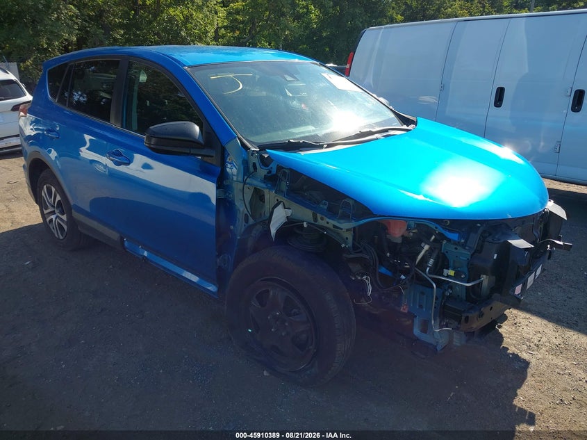 Photo of the 2018 TOYOTA RAV4 LE
