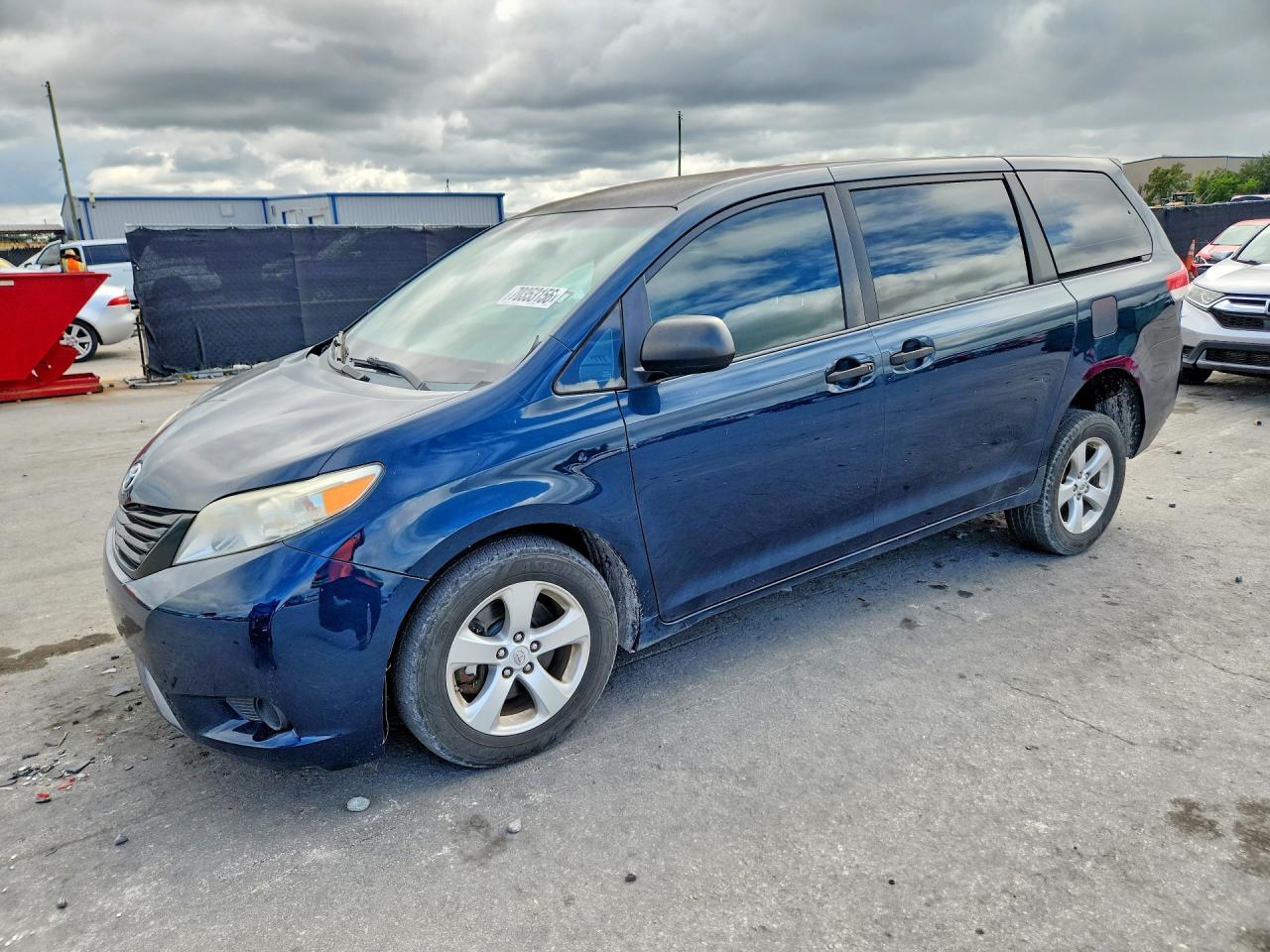 Photo of the 2011 TOYOTA SIENNA BASE 7-PASSENGER