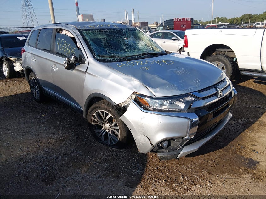 Photo of the 2018 MITSUBISHI OUTLANDER ES