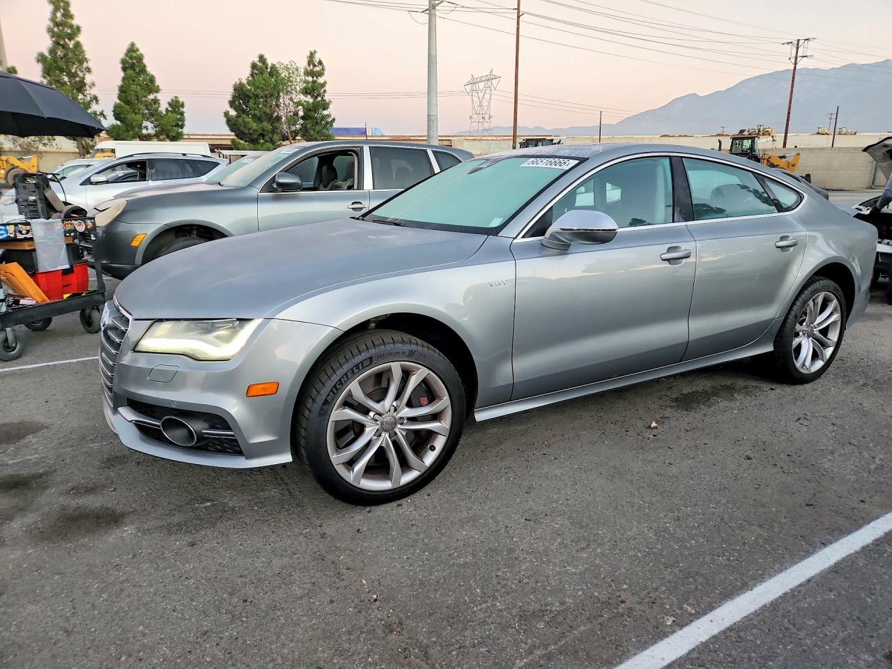 Photo of the 2014 AUDI S7 PREMIUM